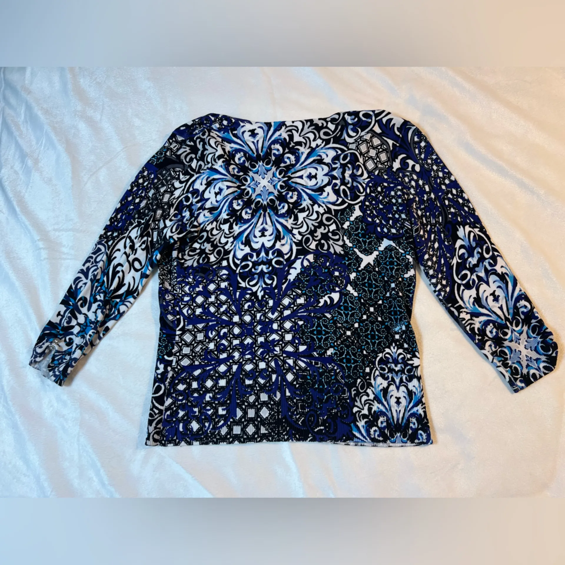 WHITE HOUSE BLACK MARKET blue print Cardigan Sweater 3/4 sleeve v-neck Womens XS - Image 3