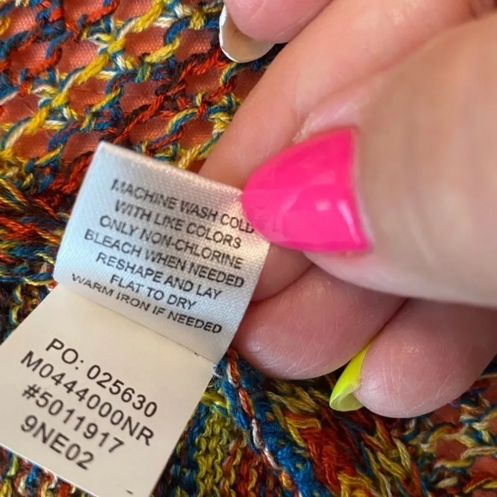 Woman's Size M New Directions Multi Colored Open Weave Open Front Vest/Shrug Size M - Image 7