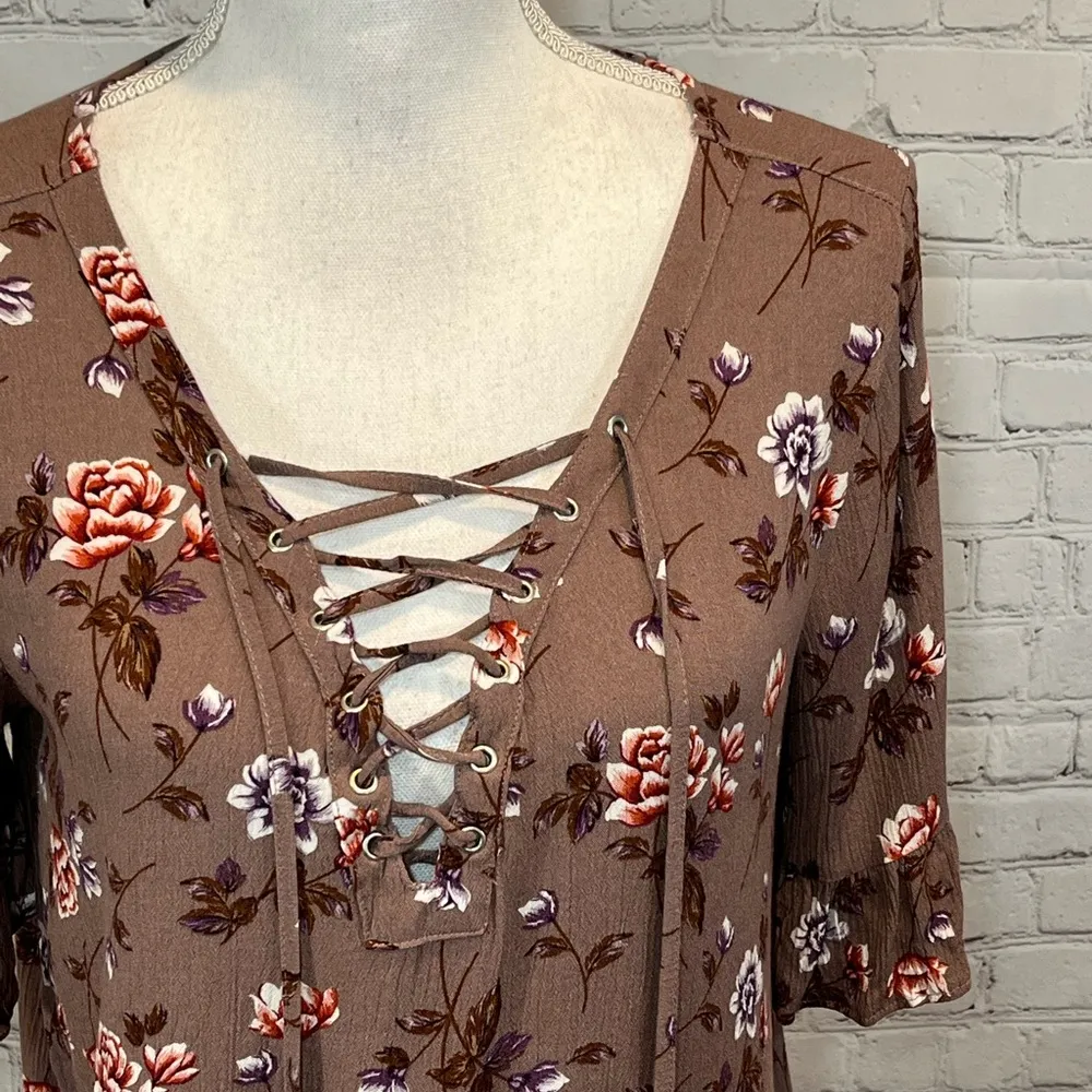 AMERICAN EAGLE OUTFITTERS Blouse Laced Bust Floral Print-Small - Image 2