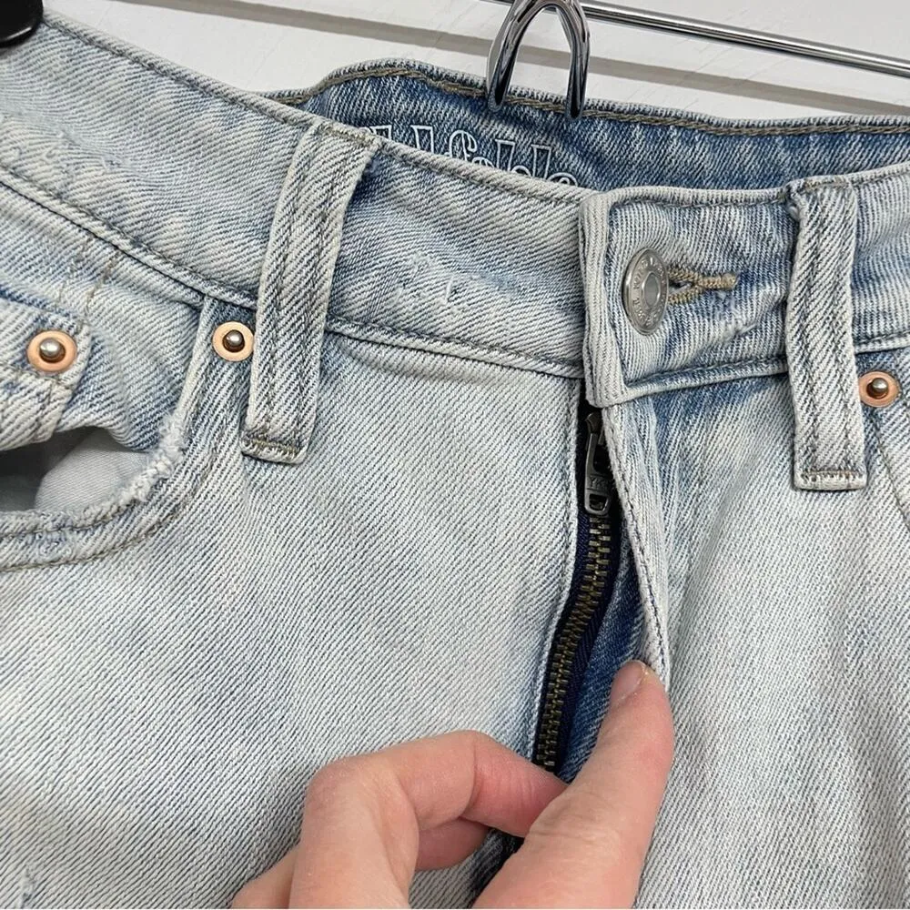 Wild Fable Light Wash Heavily Distressed Mom Jeans Womens 00 Blue Denim Zip - Image 4