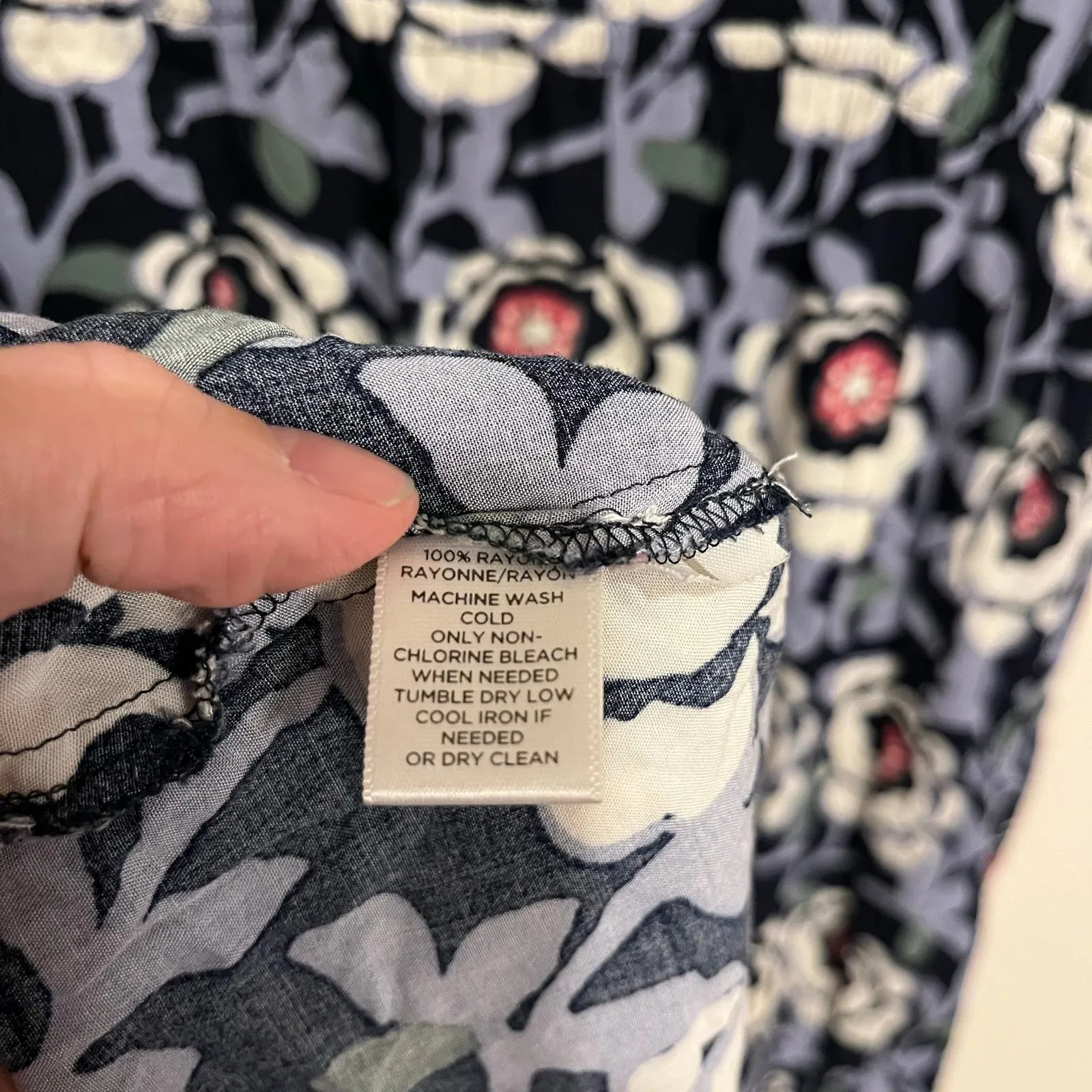 Ann Taylor LOFT Dress Sleeveless Blue Floral Knee Length Rayon Size Medium Tall - Image 6