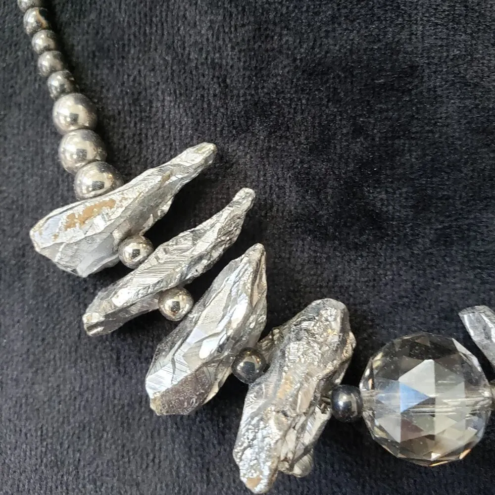 Womens Silver Tone Baroque Cultured Beaded Statement Necklace with Clasp - Image 2