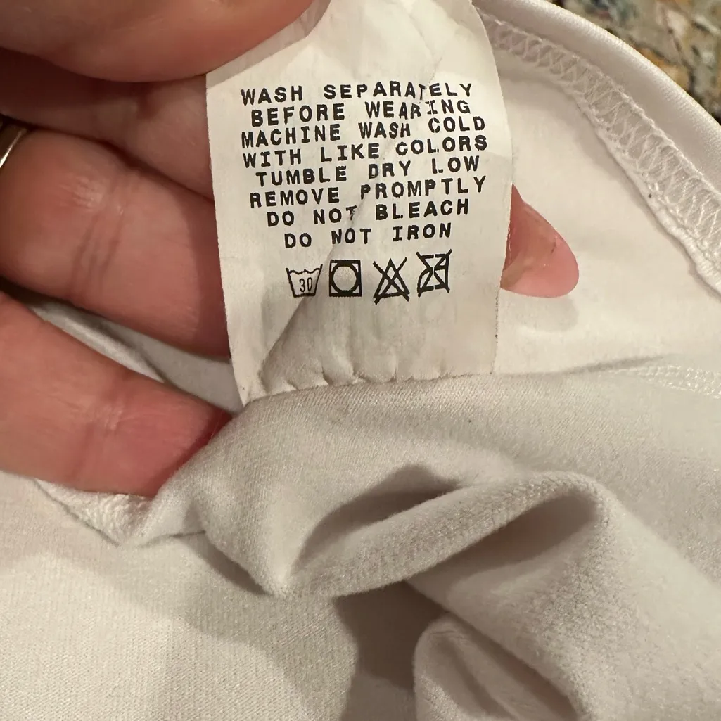 HOT CHILLYS LONG SLEEVE BASE LAYER Floral White ROUND NECK TOP M Size M - Image 6