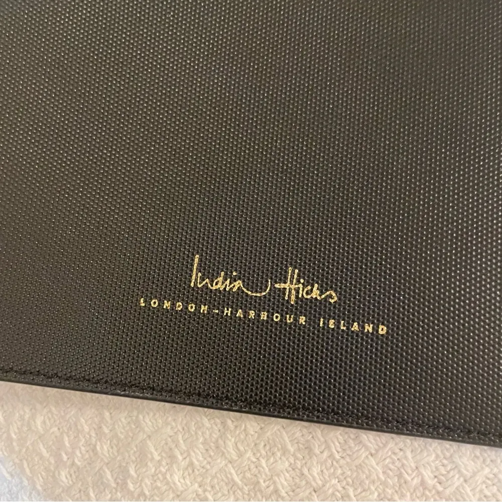 India Hicks ‘Flat Stanley’ Pouch “Count Your Lucky Stars” - Image 5