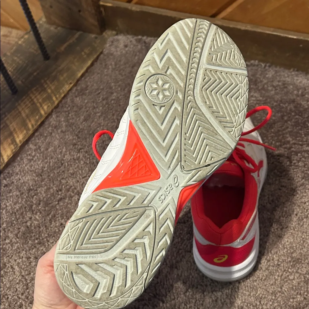 Asics GEL-Dedicate 6 tennis sneakers in white & fiery red - Image 8