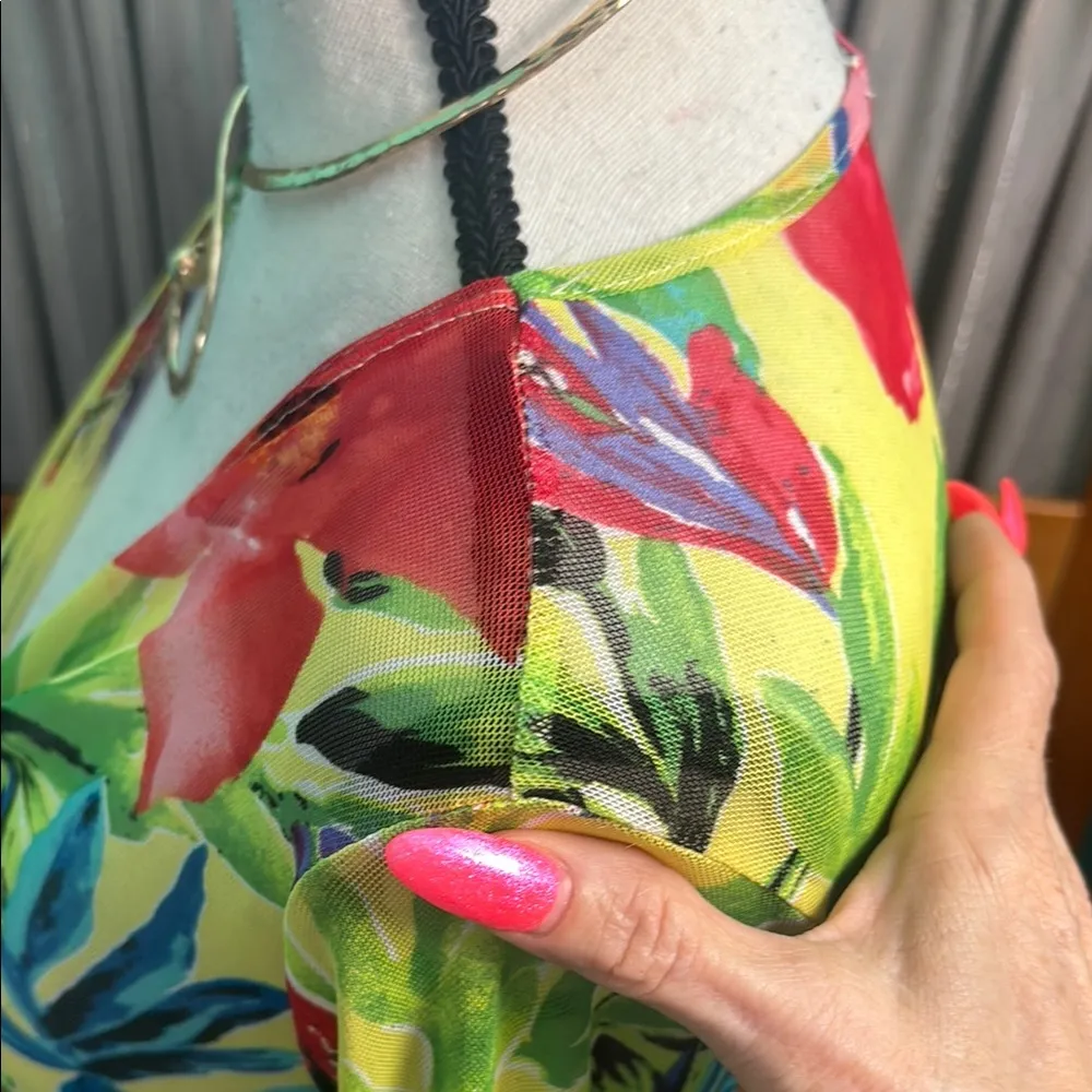 Cha Cha Vente Green and Pink Ruched Tie Front Blouse Size M - Image 5