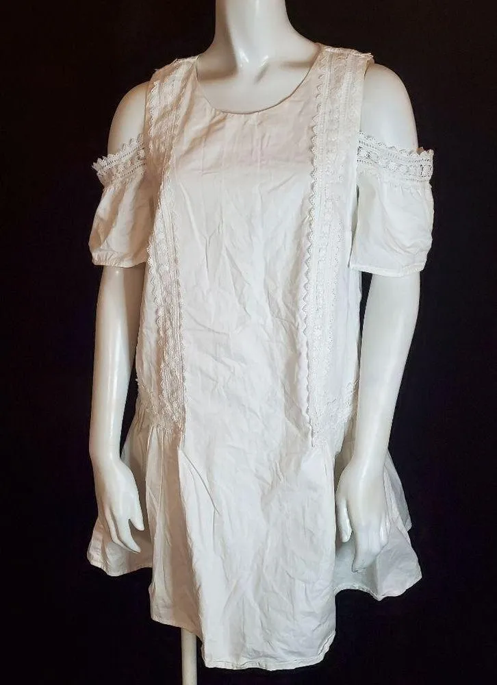 Moon River White Cold Shoulder Lace Detailed Dress (S) - Image 4