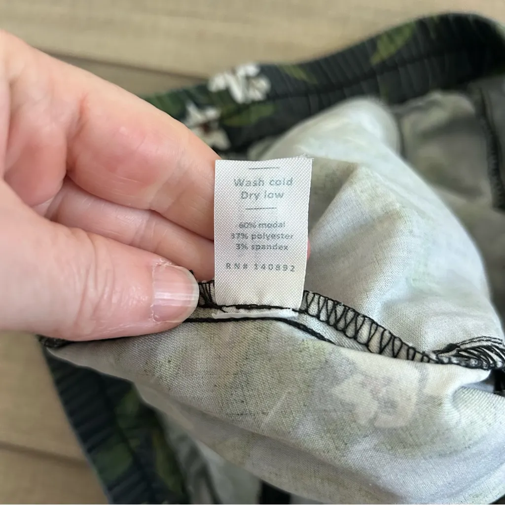 Marine Layer Allison Tropical Floral Dark Pull-On Pants Green M - Image 10