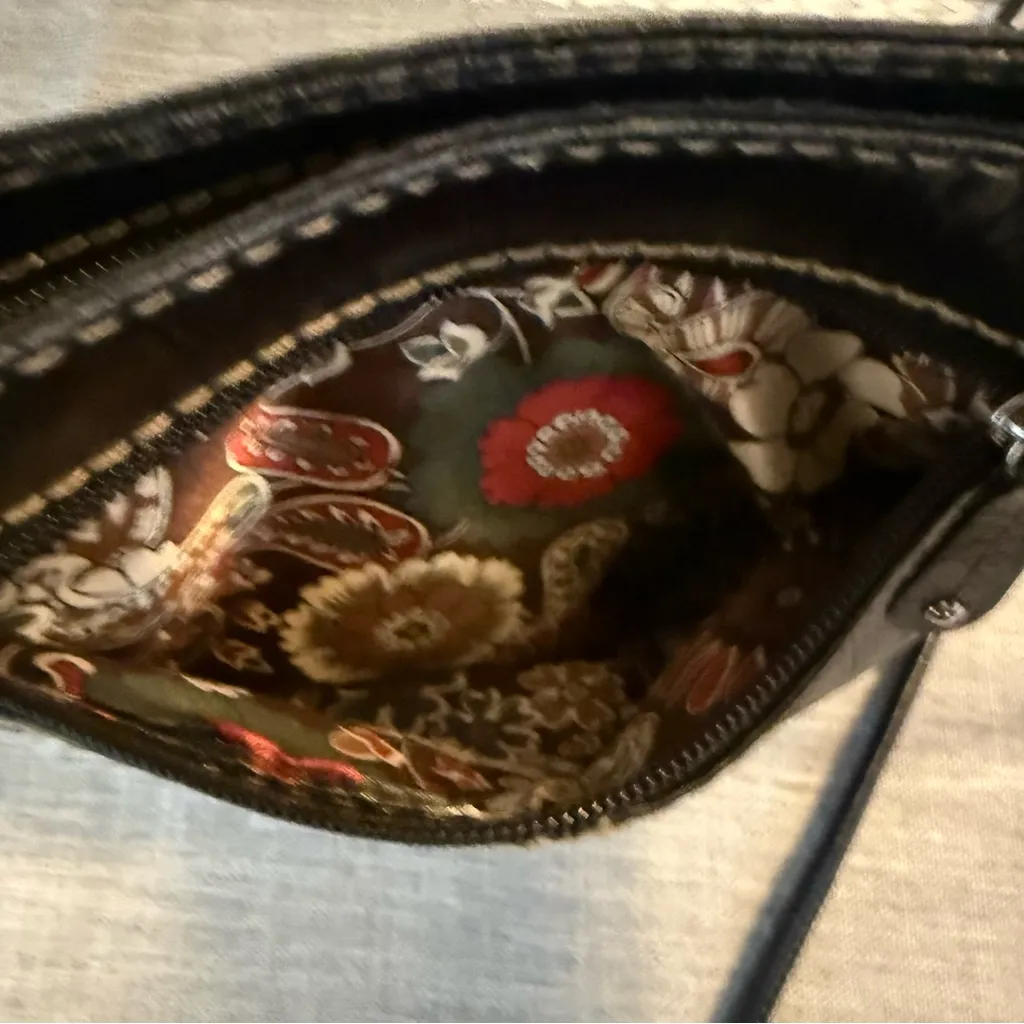 Tignanello Black Crossbody Bag - Image 7