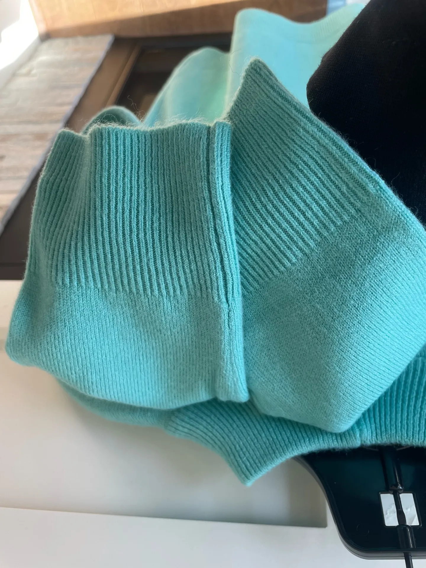 Elisabeth Williams women sweater green size M, very new Size M - Image 4