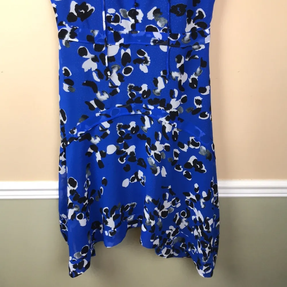 Cabi Women’s Floral Polka Dot Button-Up Flowy Handkerchief Hem Sleeveless Dress - Image 4