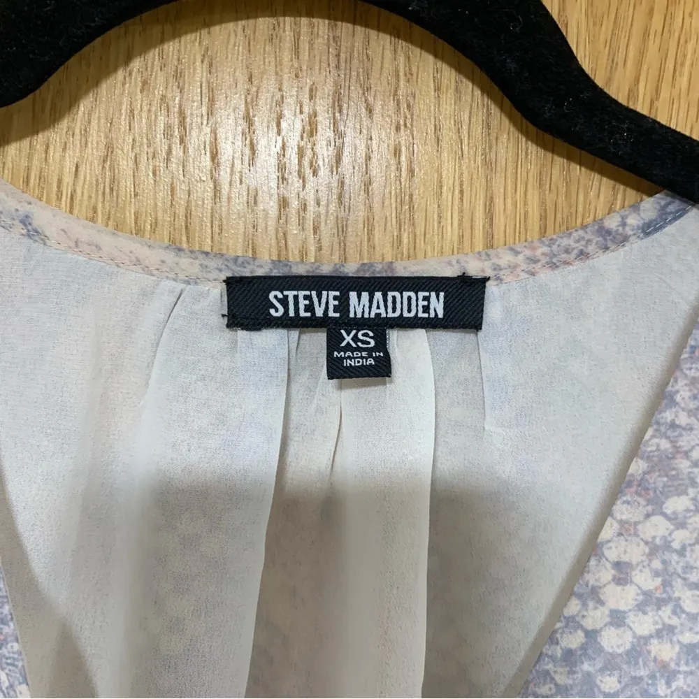 Steve Madden Blouse Top With Blue Snakeskin Print - XS - Image 4