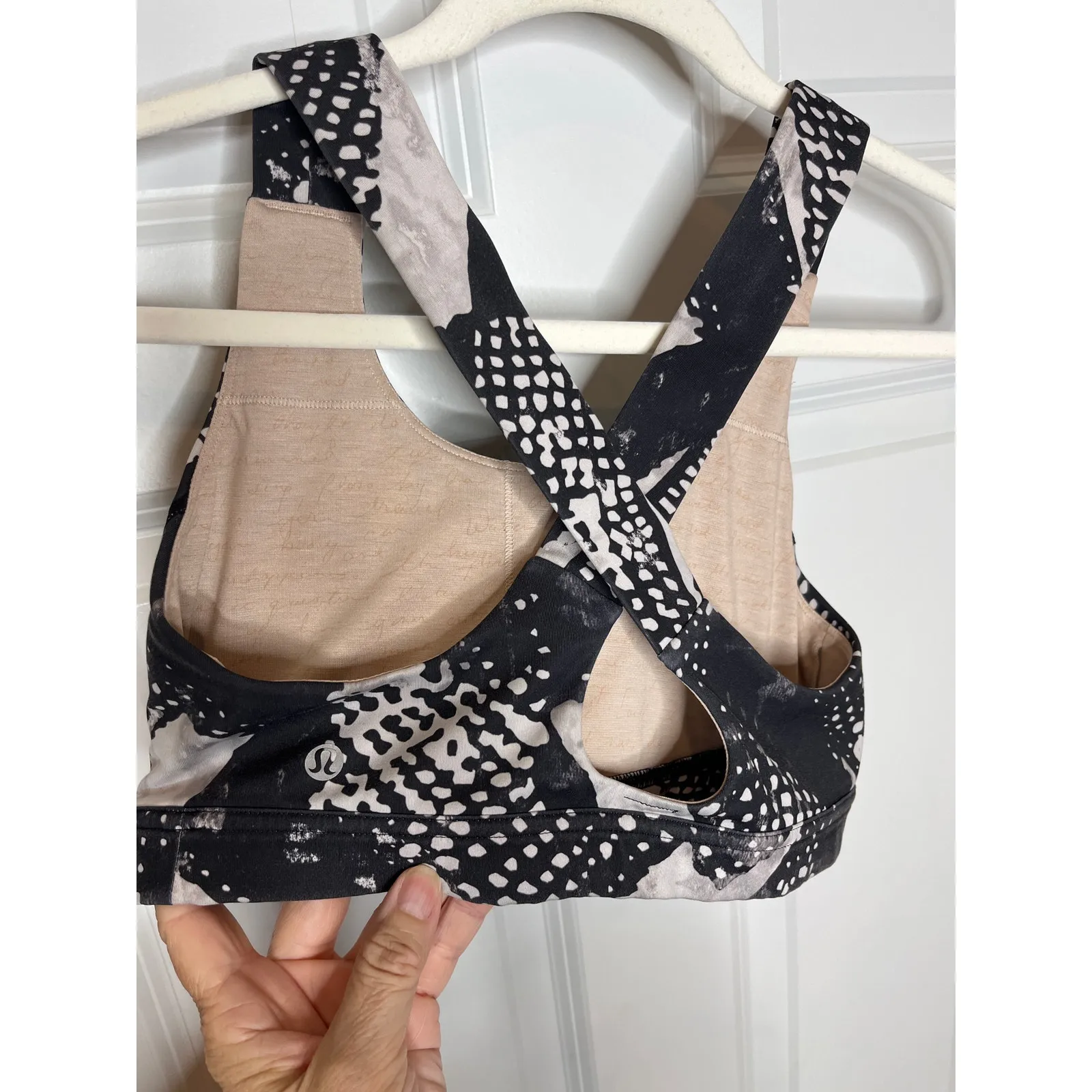 Lululemon‎ Size 8 All Sport Bra III Static Mist White Black Pattern Criss Cross - Image 3