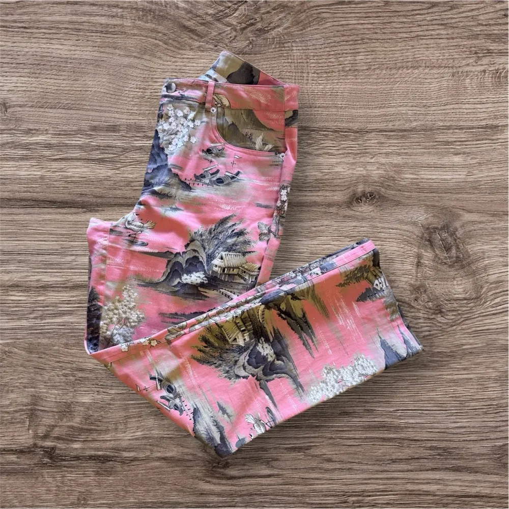 Pink Scenic Print Trousers size 8 zipper stamped floral pink pants pockets - Image 2