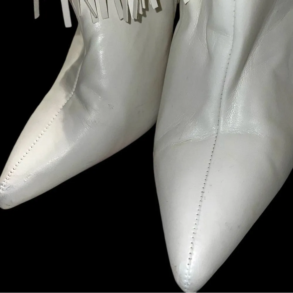 White super cute urban cowgirl style double fringed heeled boots! Size 8.5 - Image 7