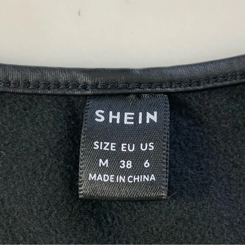 SheIn Black Solid PU Leather Cropped Tank - Image 6