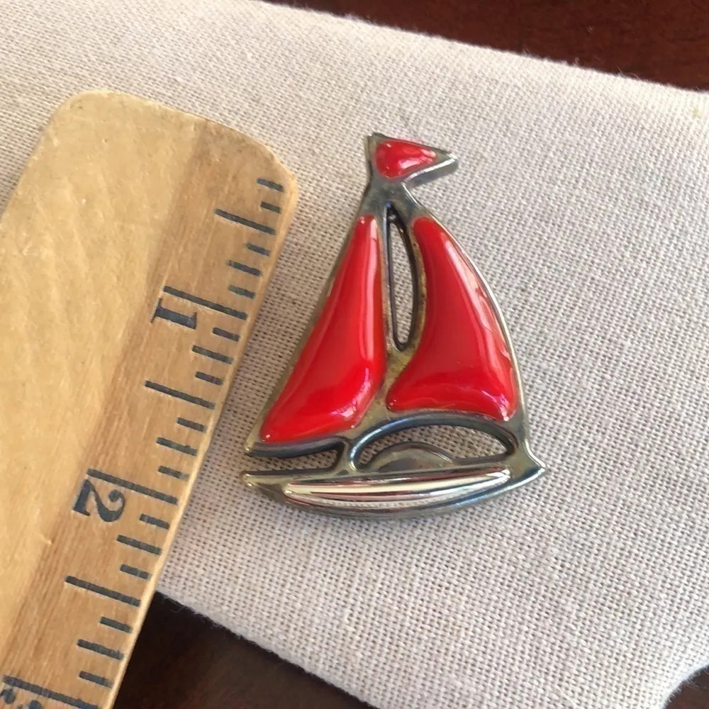 Vintage Sailboat Brooch - Image 3