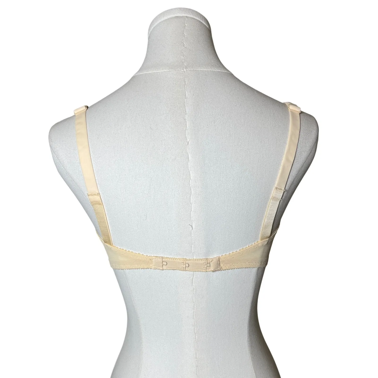 Vintage Bali Sensuale Seamless Bra 2850 34D Ivory Satin Lace‎ Trim USA Made - Image 3