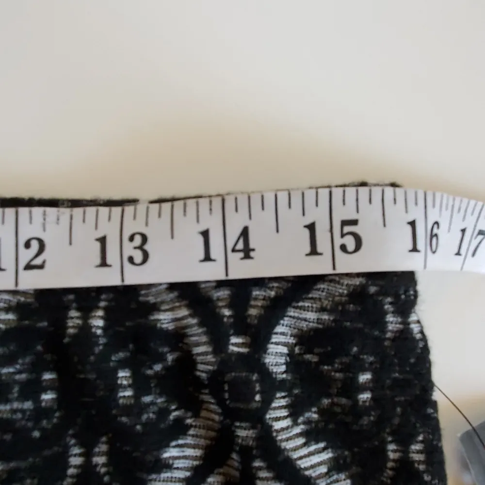 Apt. 9 pencil skirt size small - Image 4