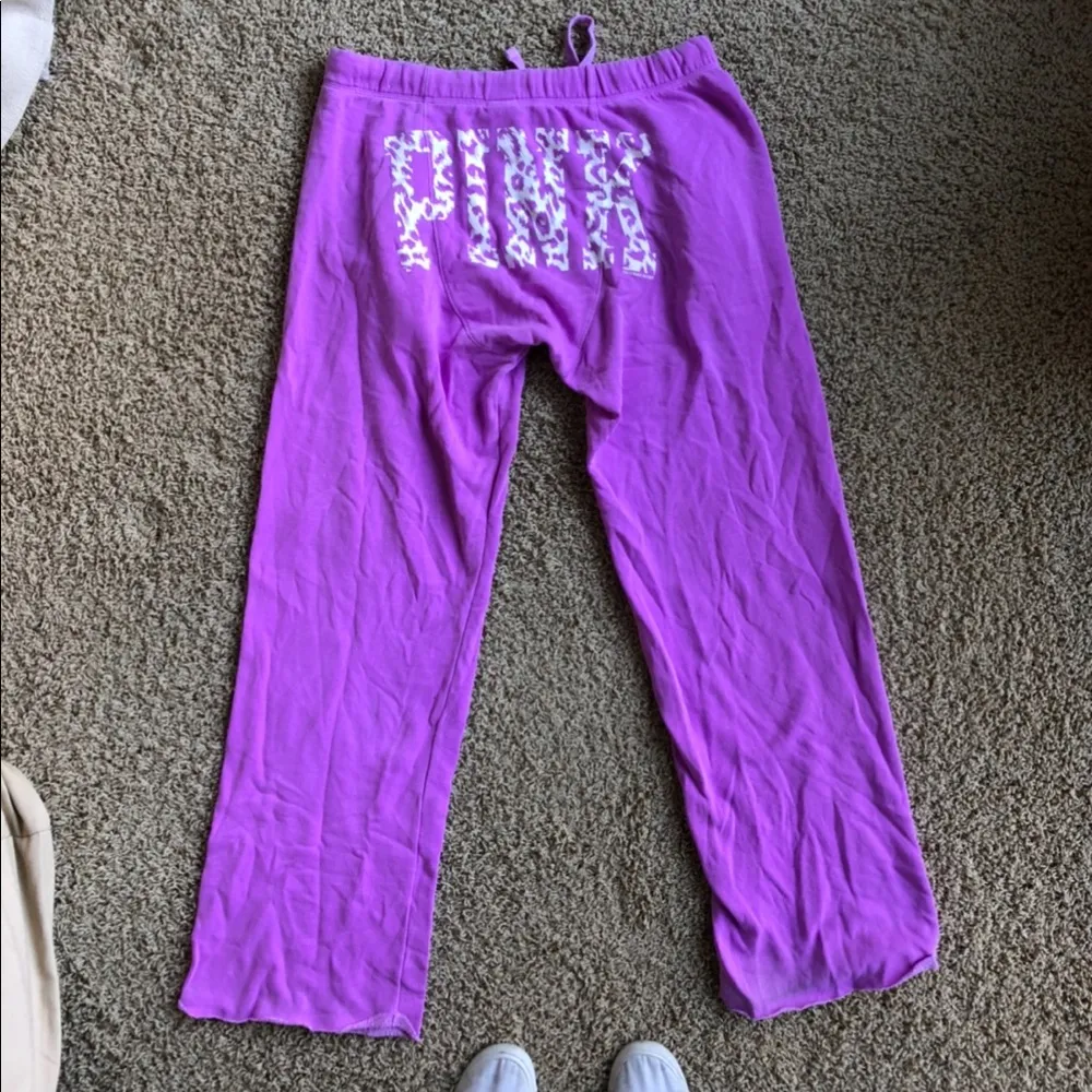 VS vintage pink sweats with leopard Sz S - Image 4
