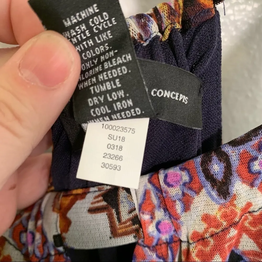 INC International Concepts Printed Keyhole Halter Top XS Blue - Image 10