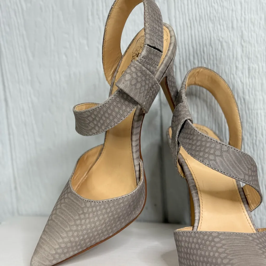Vince Camuto Textured Gray Heels - Image 3