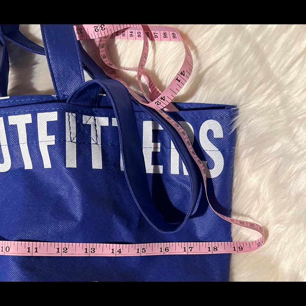 Urban Outfitters Large Tote Bag - Stylish & Durable - Image 3