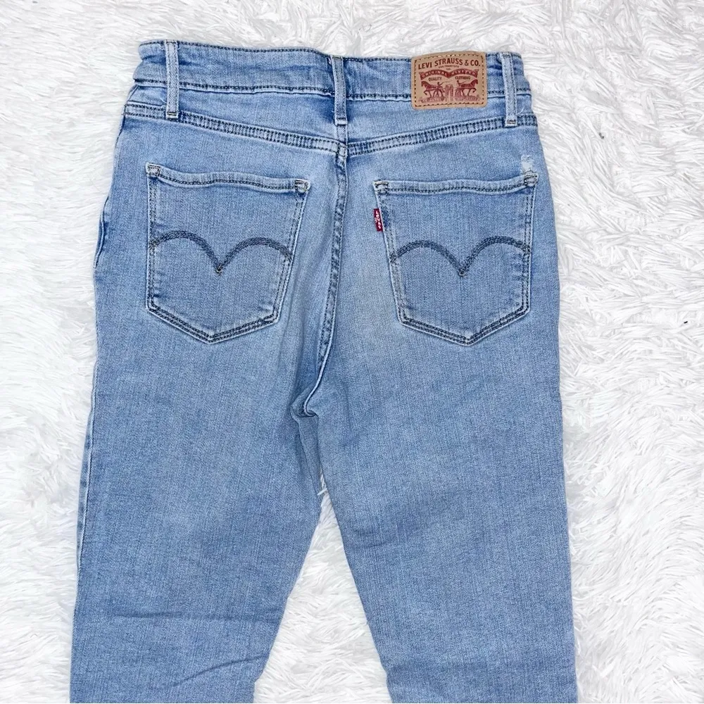 LEVI’S Women’s 721 High Rise Skinny Distressed Light Wash Blue Denim Jeans 27 - Image 6