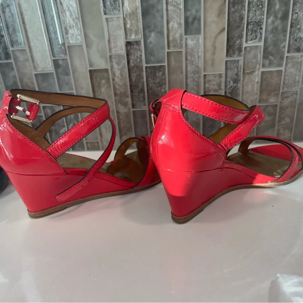 Coach Coretta Patent Hibiscus Peach Wedge Ankle Strap Sandal size 9 - Image 4