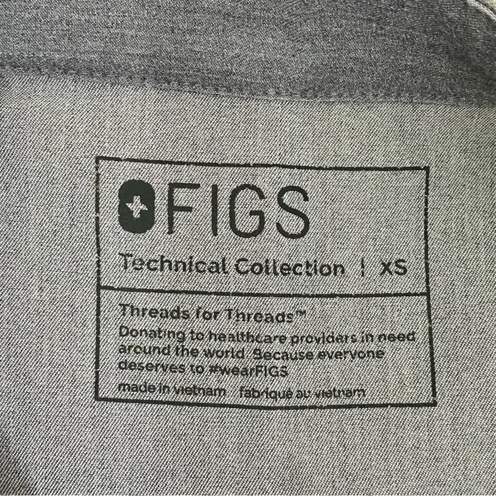 WXXSW1003 Graphite “Rafaela” Oversized Scrub Top Size XS - Image 12