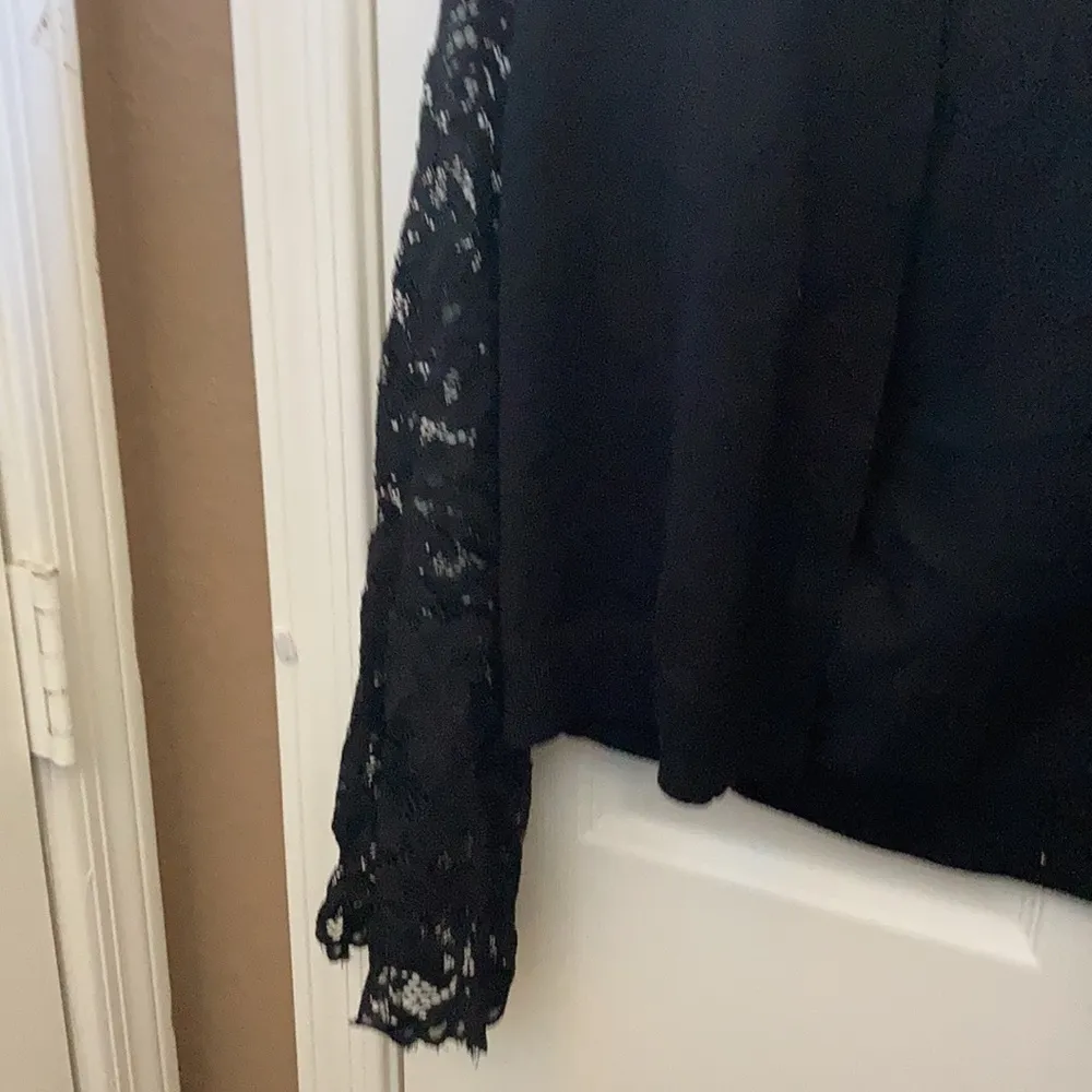 FINAL MARKDOWN Calvin Klein lace sleeve cardigan large - Image 2