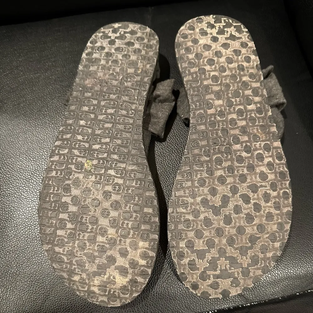 🔵 SALE 3/$25 SANUK YOGA MAT SLING BACK GRAY SANDALS SHOES 8 - Image 4