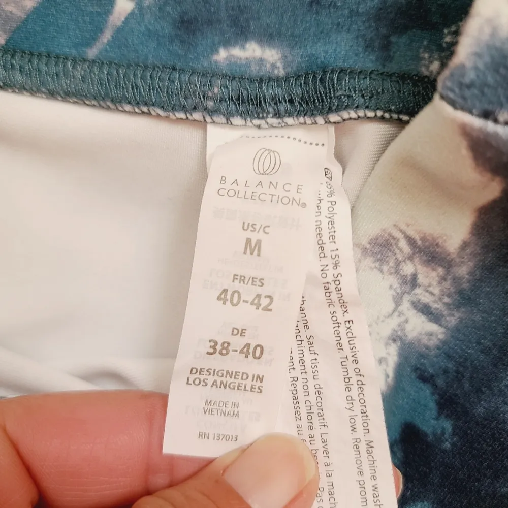 Balance Collection Lead Watercolor Granite Compression 22" Leggings Size Medium - Image 8