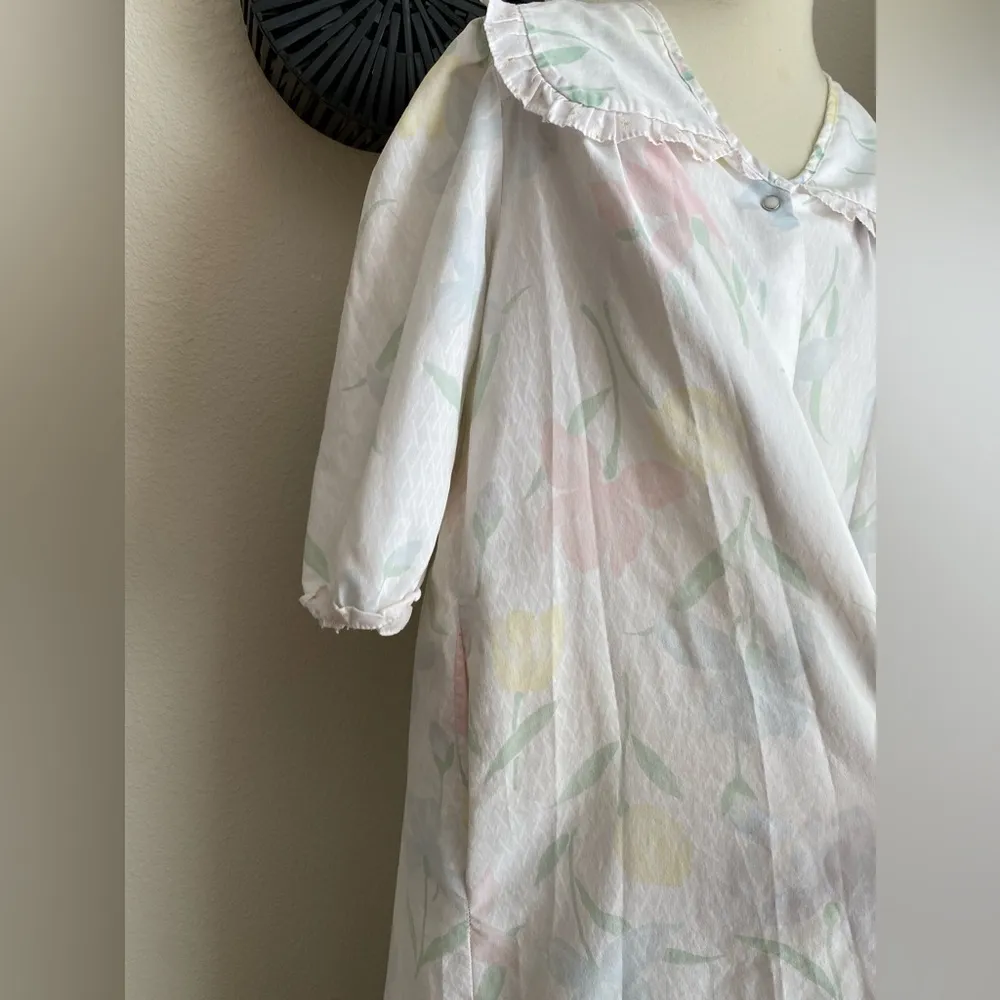 Vintage Improved Living Floral Pearl Snap Ruffle Collar Robe, Pockets Green Size M - Image 2