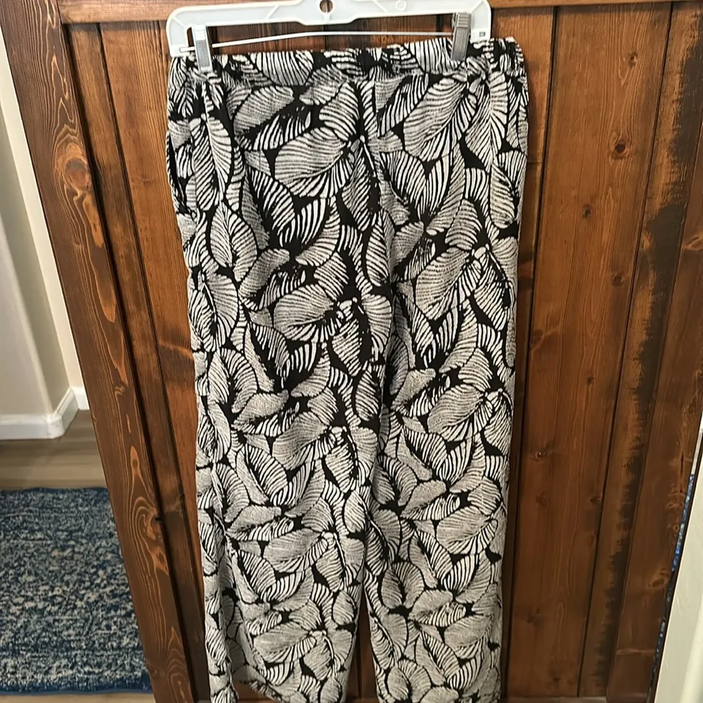 Anthropologie Elevenses Wide Legged Palazzo Pant, Size S - Image 4