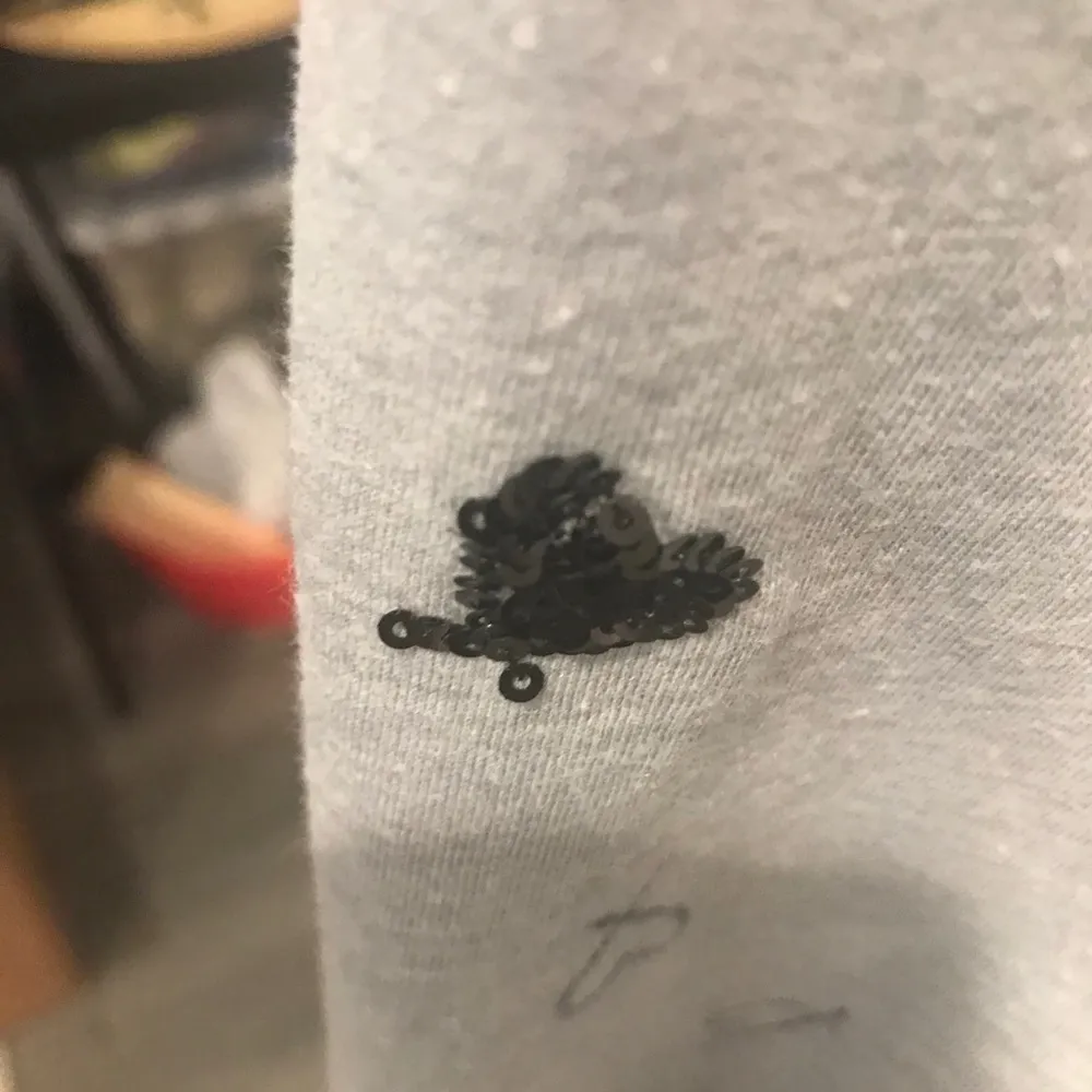 Victoria’s Secret Sequin Hearts Shirt - Image 4