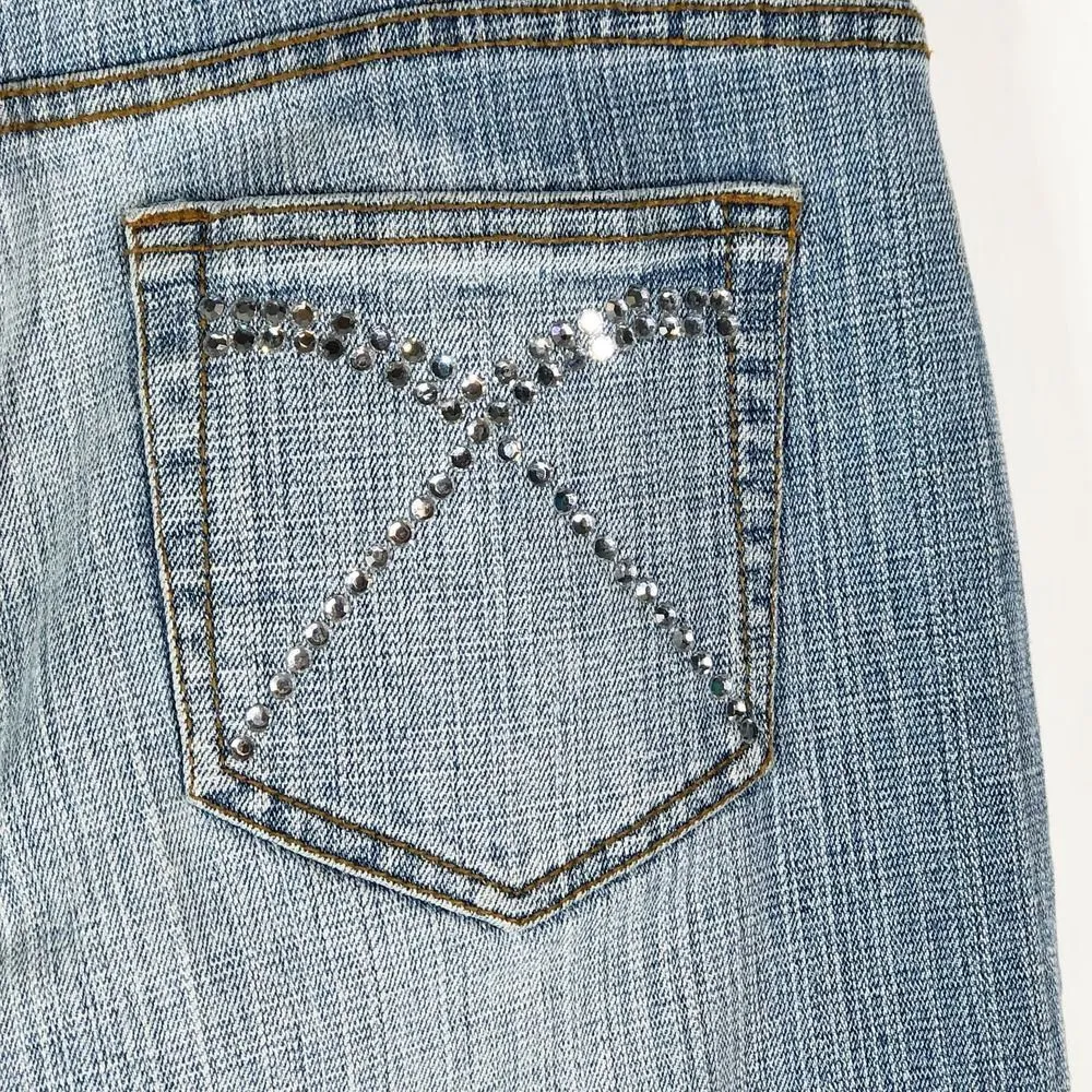 Cache Size 4 Capri Jeans Cropped Light Blue Rhinestones Cuffed Pockets‎ 1075 - Image 4