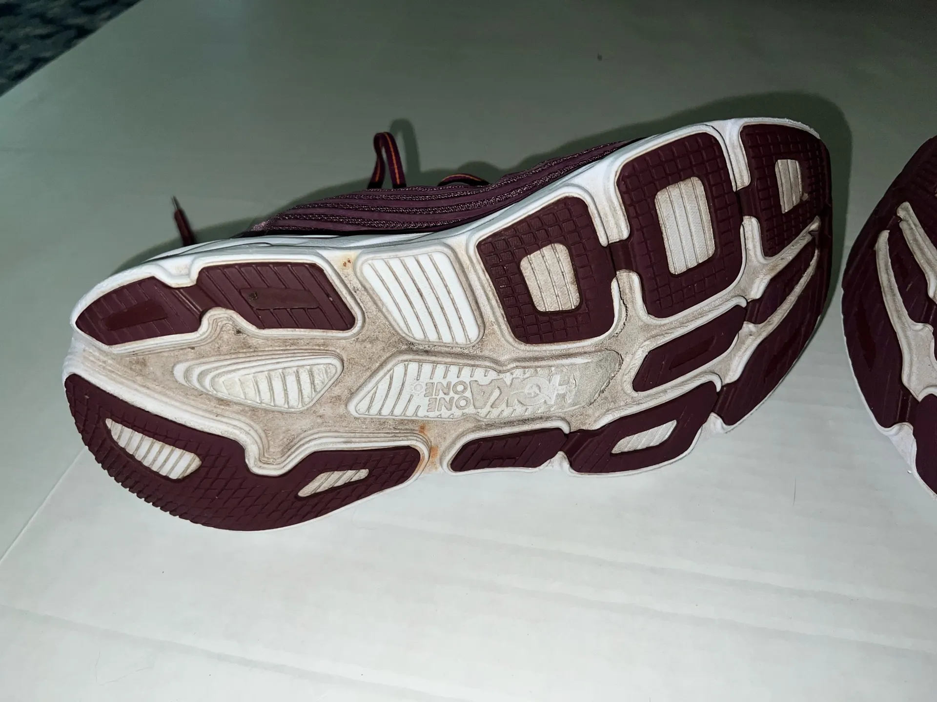 Women’s Hoka Bondi 6 Sneakers size 10.5 - Image 7