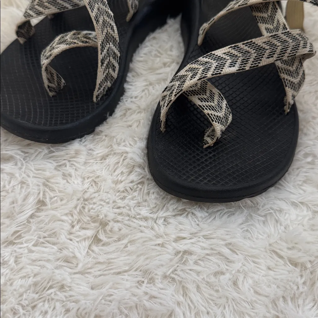 Chaco Women’s 8.5 Z Strap Sport Sandals J106564 Black Tan Hiking Walking - Image 3