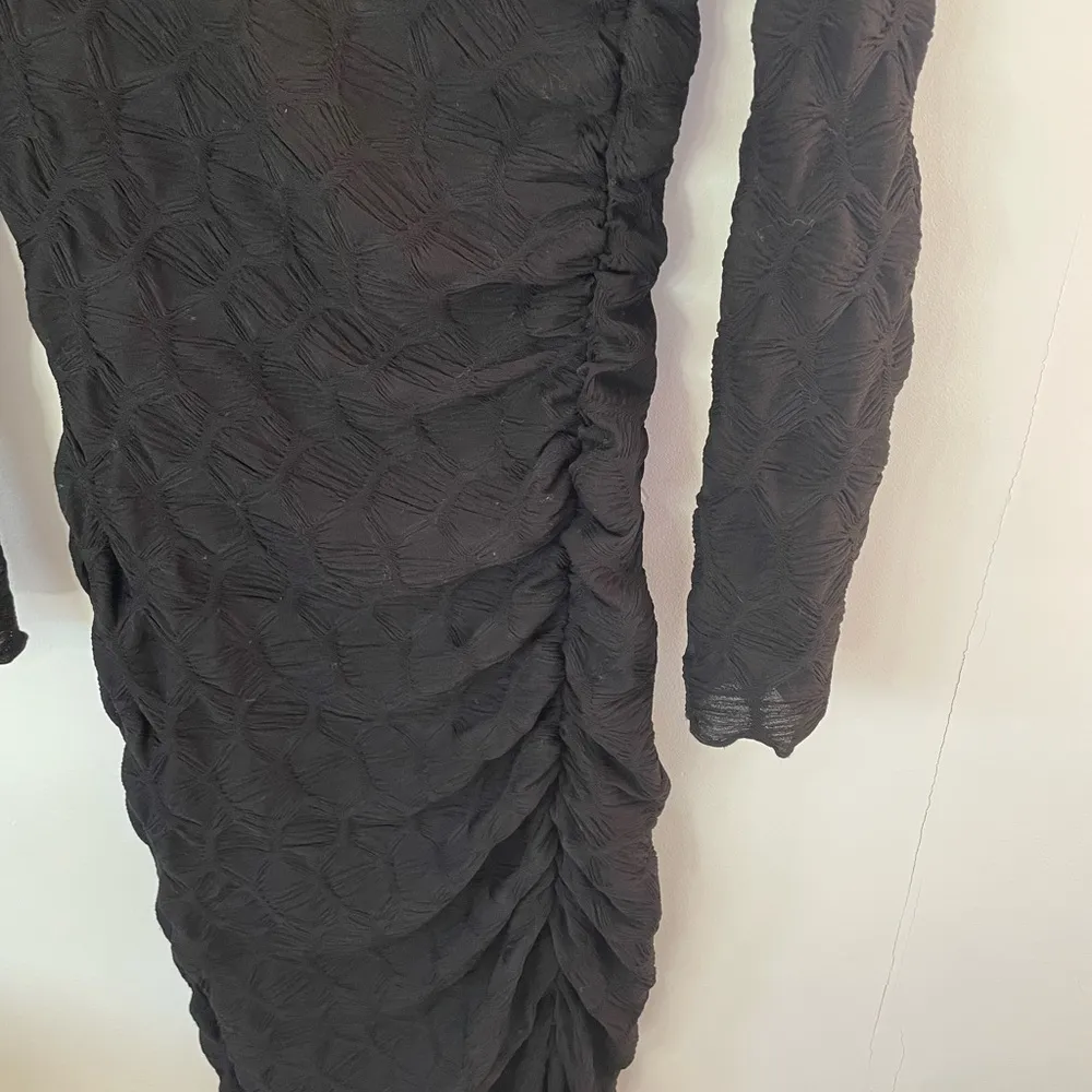 Pinkblush  black Textured Ruched Maternity Midi Dress size small - Image 5