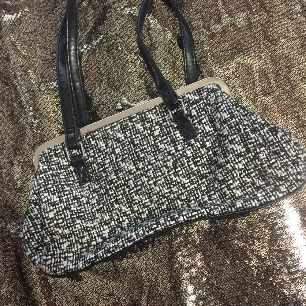 Black and white small purse - Image 2