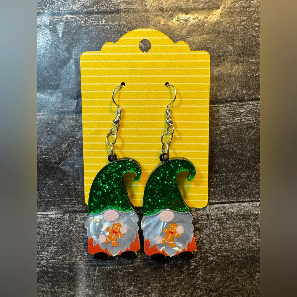 Gnome Holding Gingerbread Man Cookie Christmas Dangle Pierced Earrings Green New - Image 2