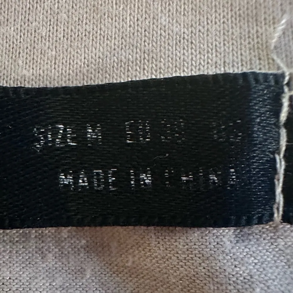 Shein Graphic Crop Top Short Sleeve T Shirt Light Brown M - Image 7