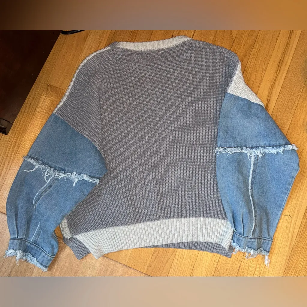 ADORA Women's Sweater in Gray and Blue Size M - Image 2