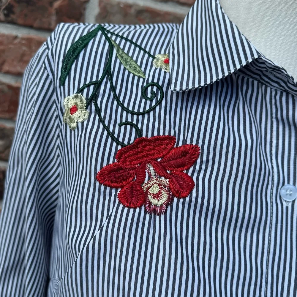 Kontrol  vintage ‘00s pinstriped, embroidered long sleeve top / S / EUC - Image 2