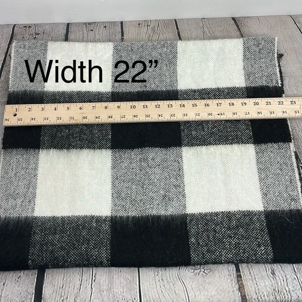 SCARF Chunky Warm Cozy large block plaid rectangular scarf black and white - Image 10