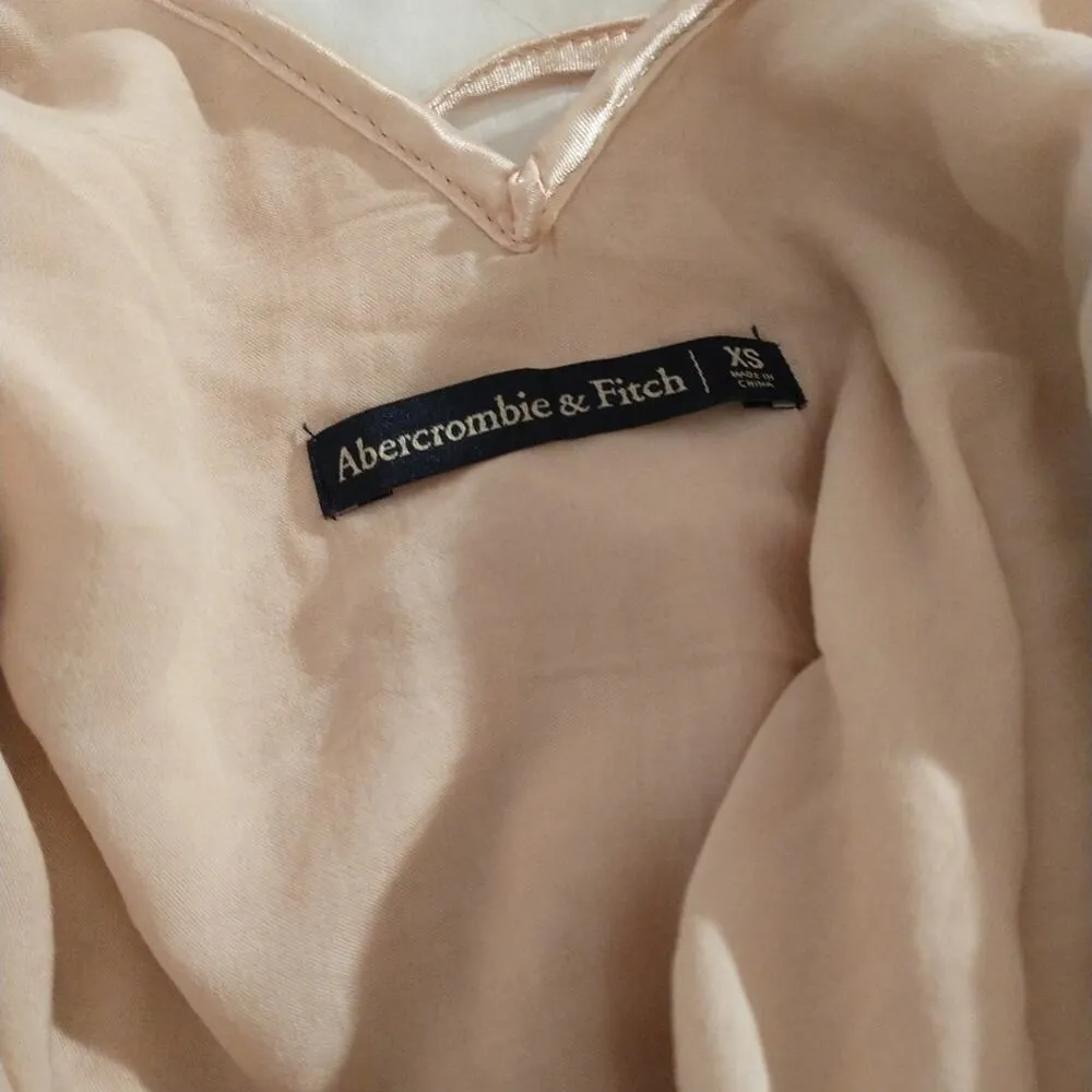 Abercrombie & Fitch rose gold Sequin low back Blouse - Image 8