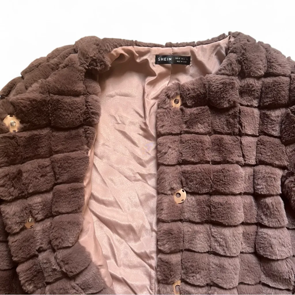 Chocolate Brown Faux Fur Grid Coat – Soft Plush Jacket, Size XS, Elegant & Cozy - Image 7