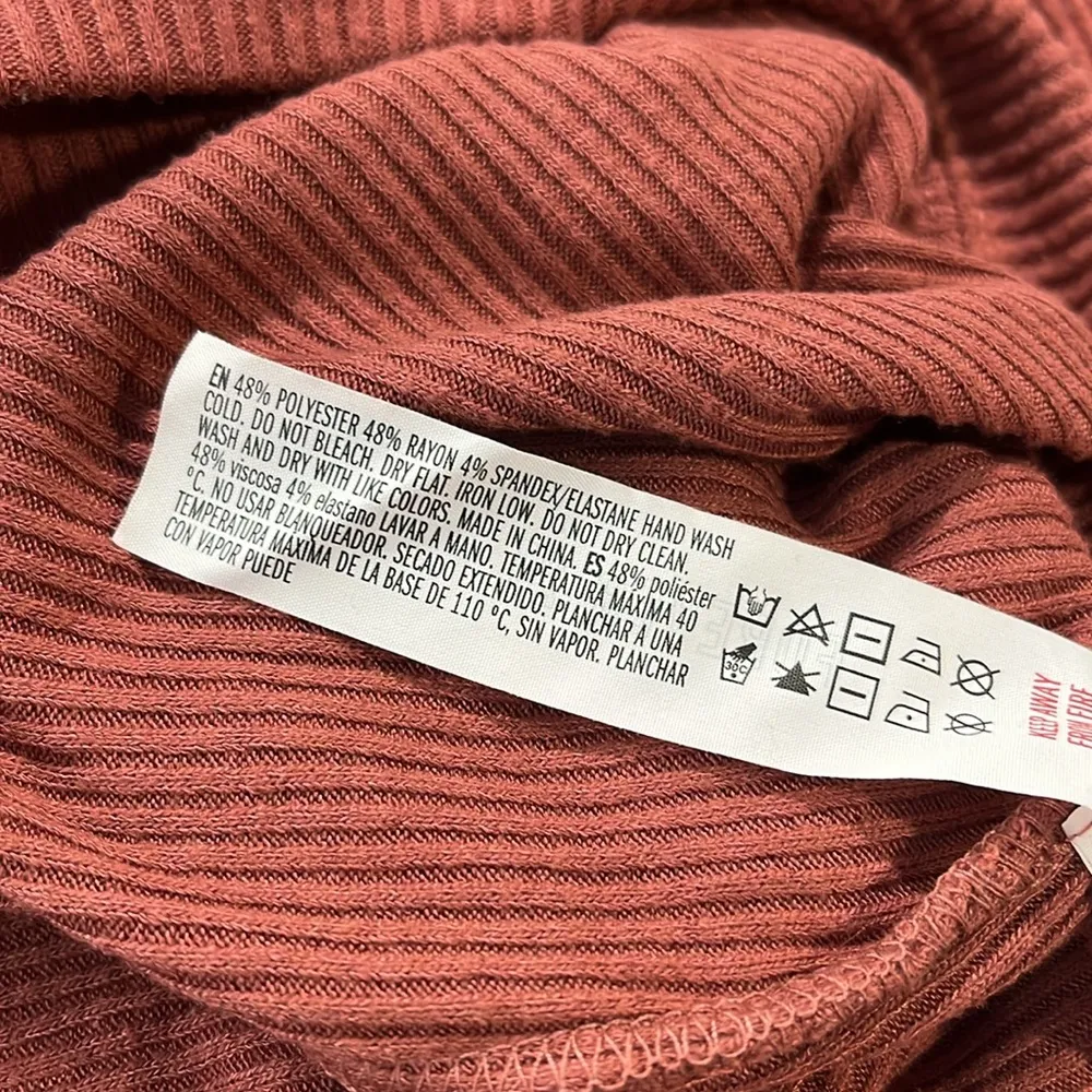 FOREVER 21 Women's Pajama Shortie Romper Long Sleeves Rosy Mauve-Large - Image 4