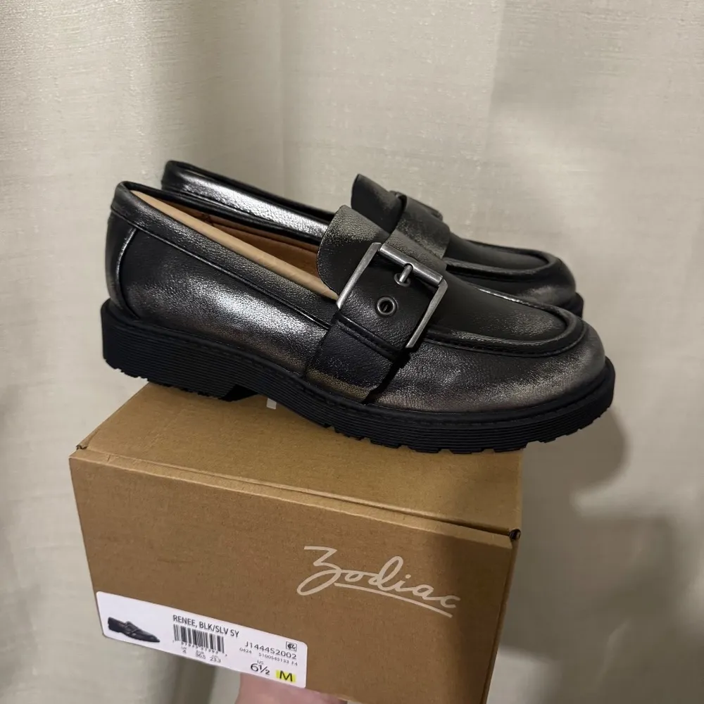 Zodiac Women's Black Renee Loafer Silver Black 6.5 - Image 4